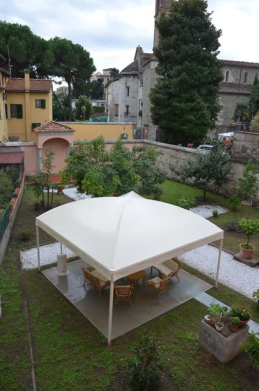 Locanda Dei Fiori Pistoia Bed & Breakfast